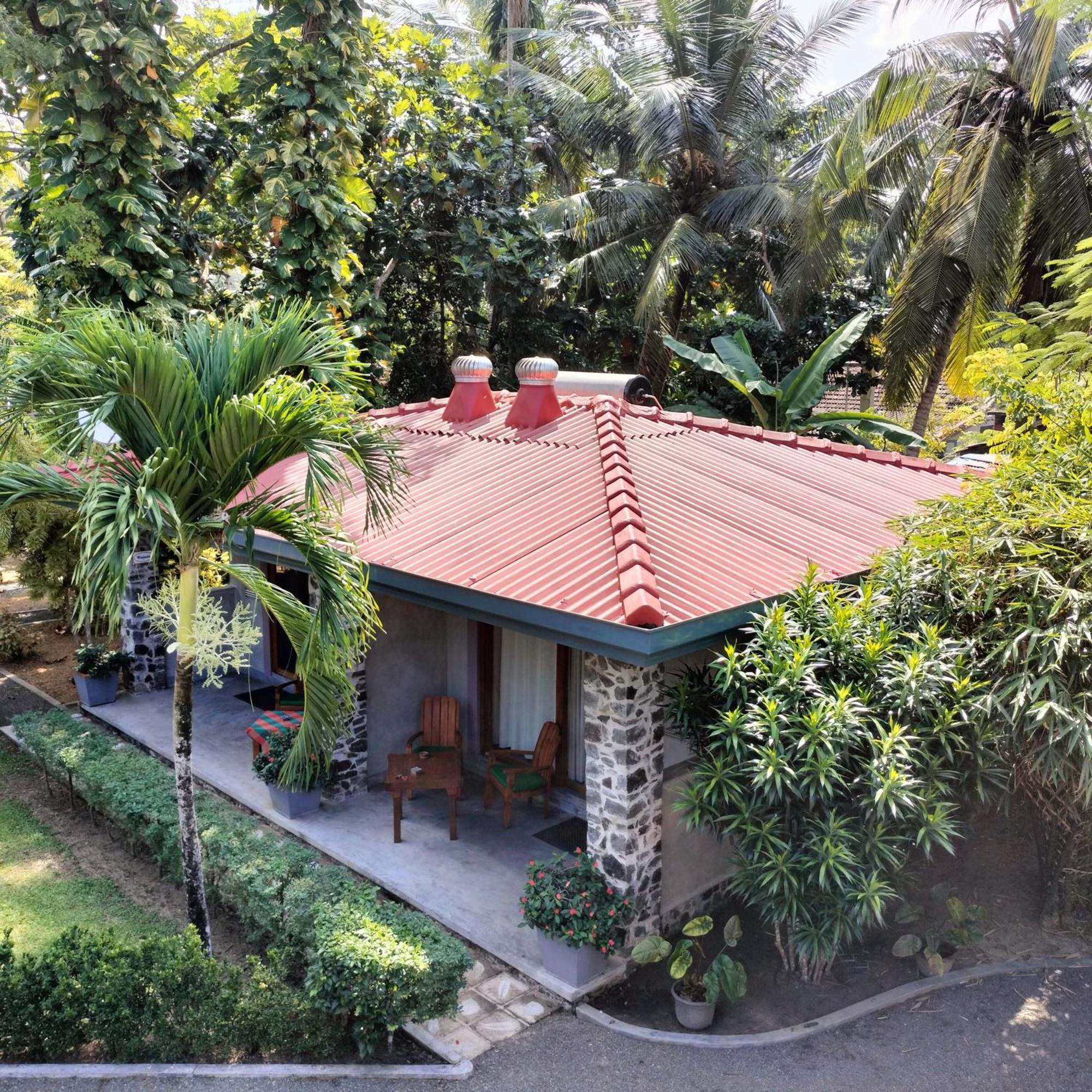 Avalon Village Resort Induruwa Ngoại thất bức ảnh