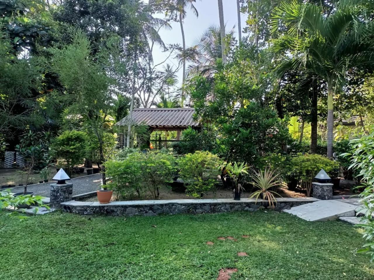 Avalon Village Resort Induruwa Ngoại thất bức ảnh