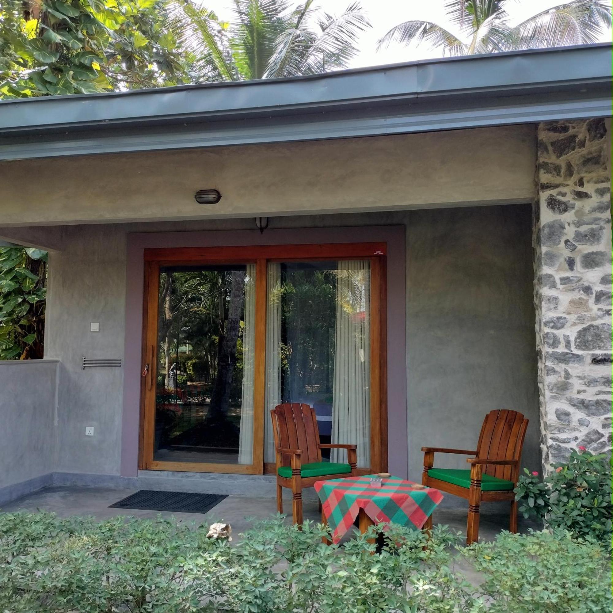 Avalon Village Resort Induruwa Ngoại thất bức ảnh