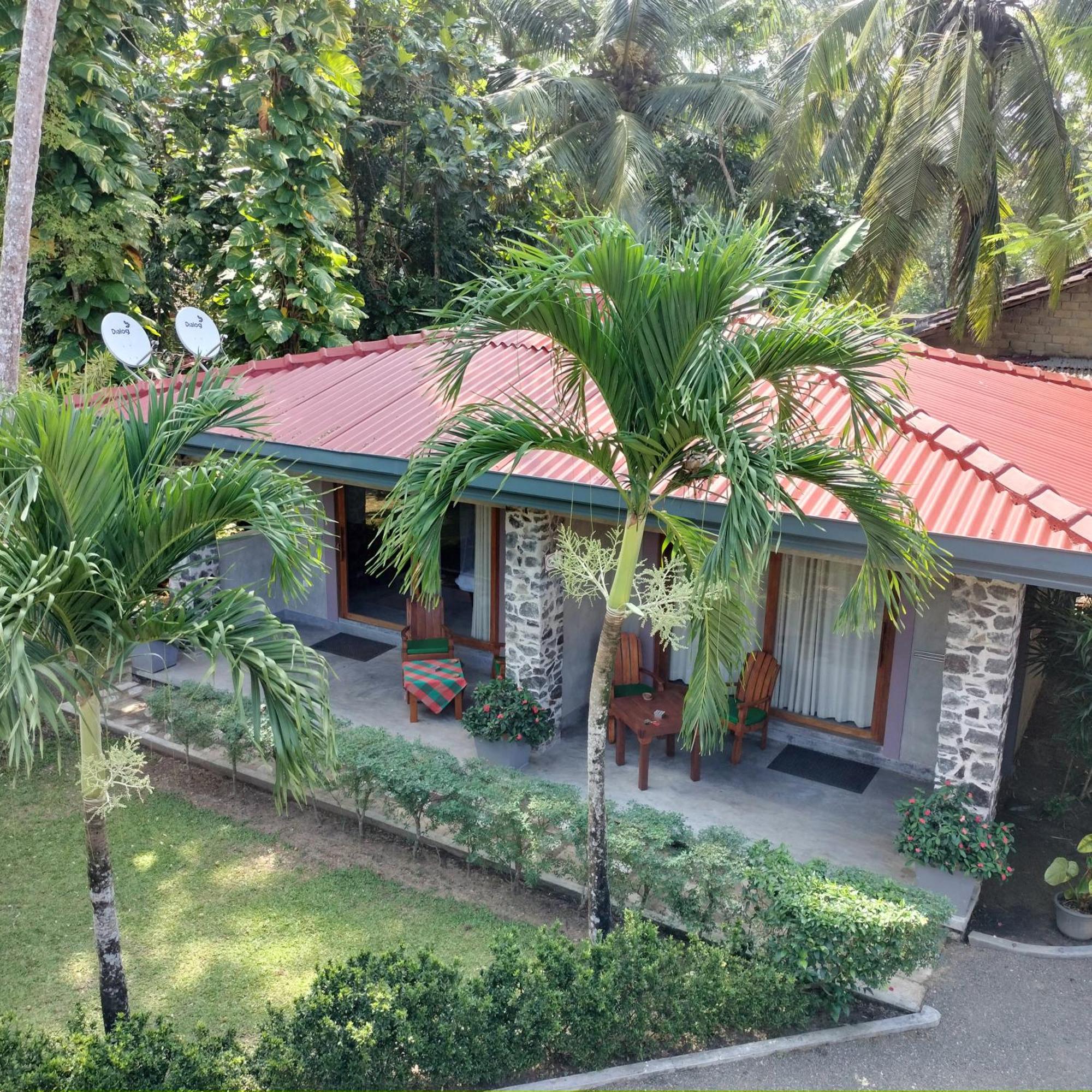 Avalon Village Resort Induruwa Ngoại thất bức ảnh
