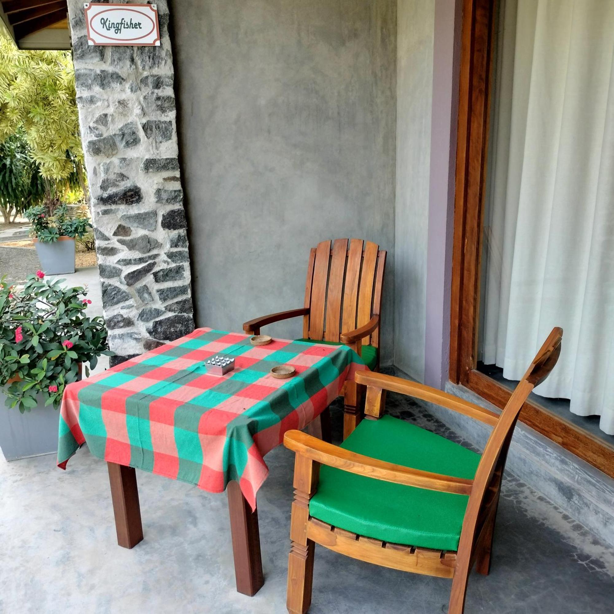 Avalon Village Resort Induruwa Ngoại thất bức ảnh