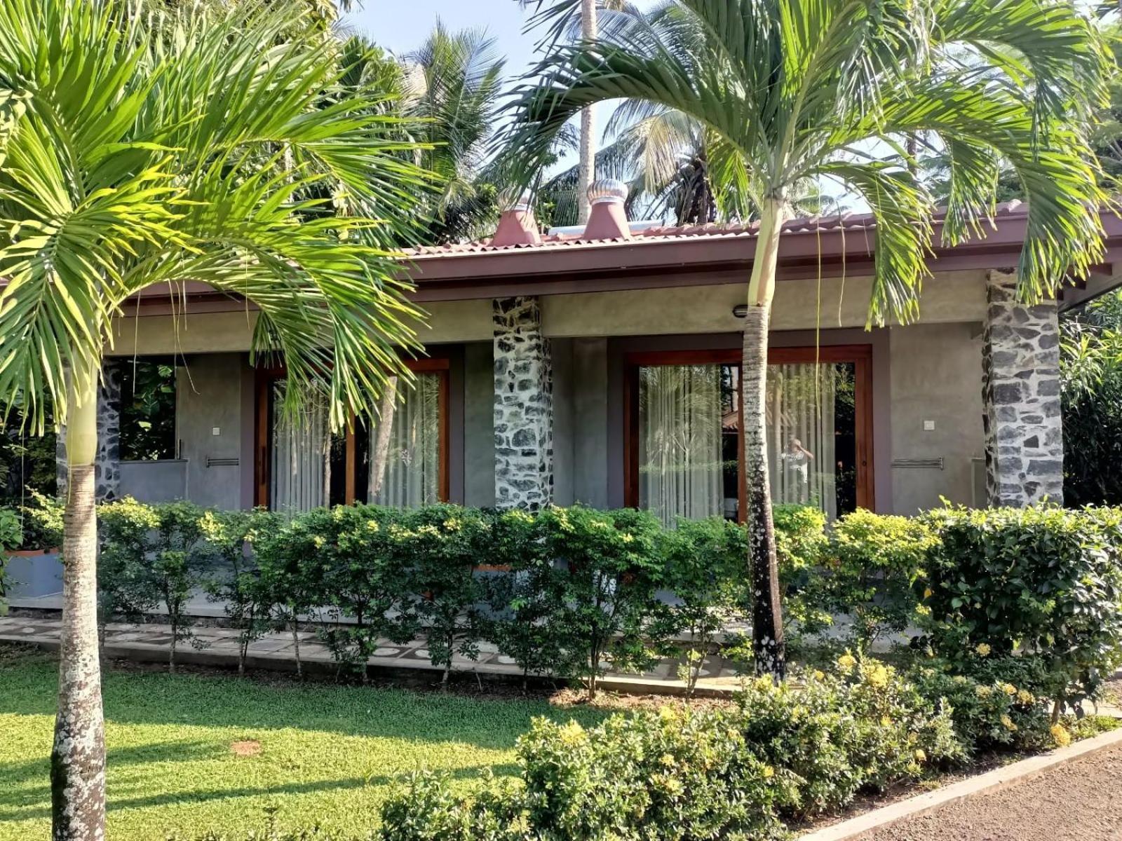 Avalon Village Resort Induruwa Ngoại thất bức ảnh