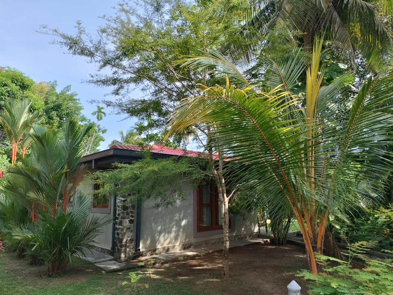Avalon Village Resort Induruwa Ngoại thất bức ảnh